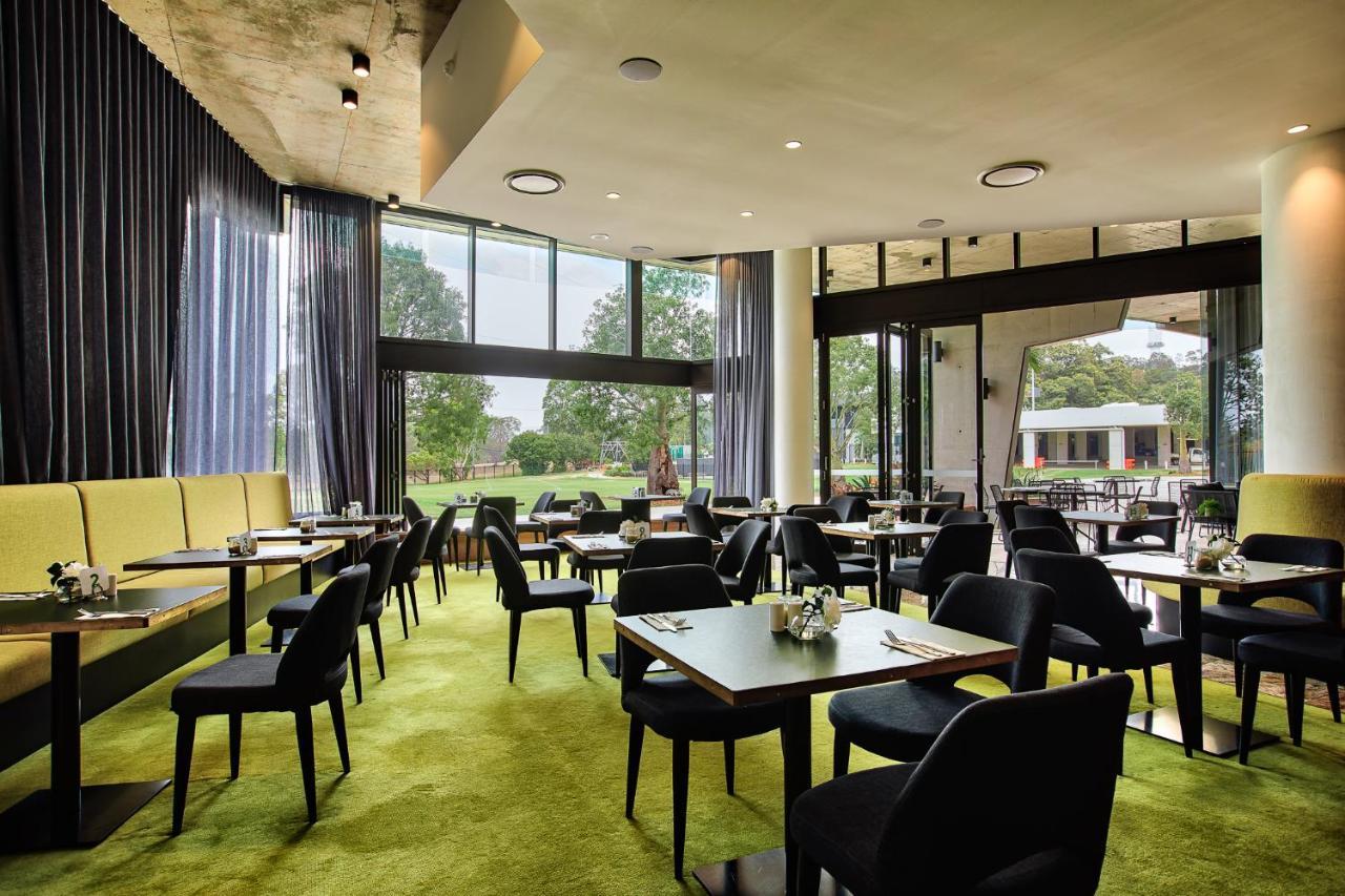 Eatons Hill Hotel Brisbane Eksteriør billede