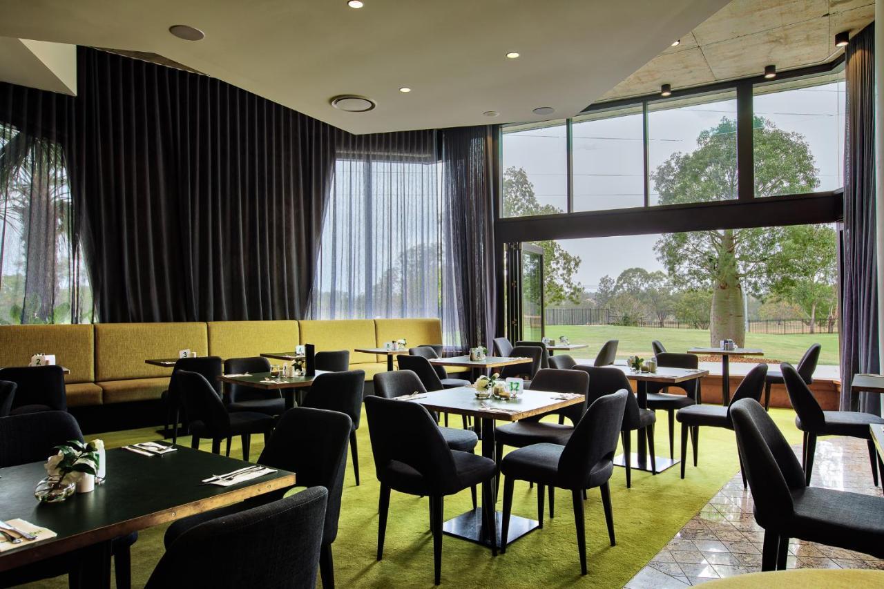 Eatons Hill Hotel Brisbane Eksteriør billede