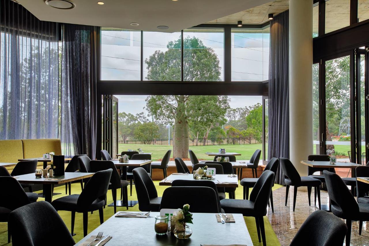 Eatons Hill Hotel Brisbane Eksteriør billede